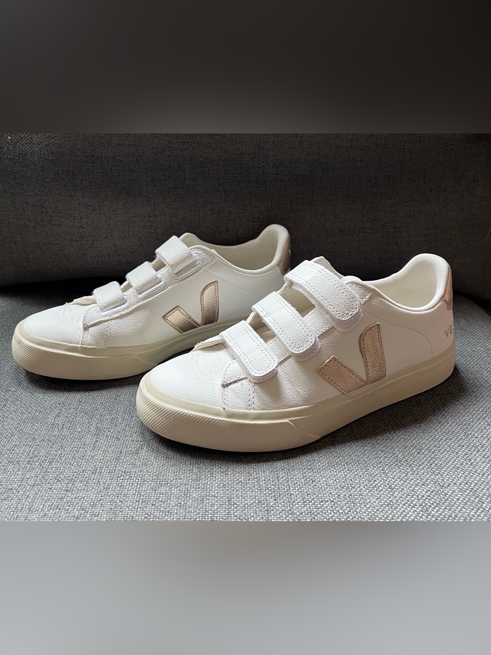 Veja Recife Logo Sneakers | Women’s size 7
